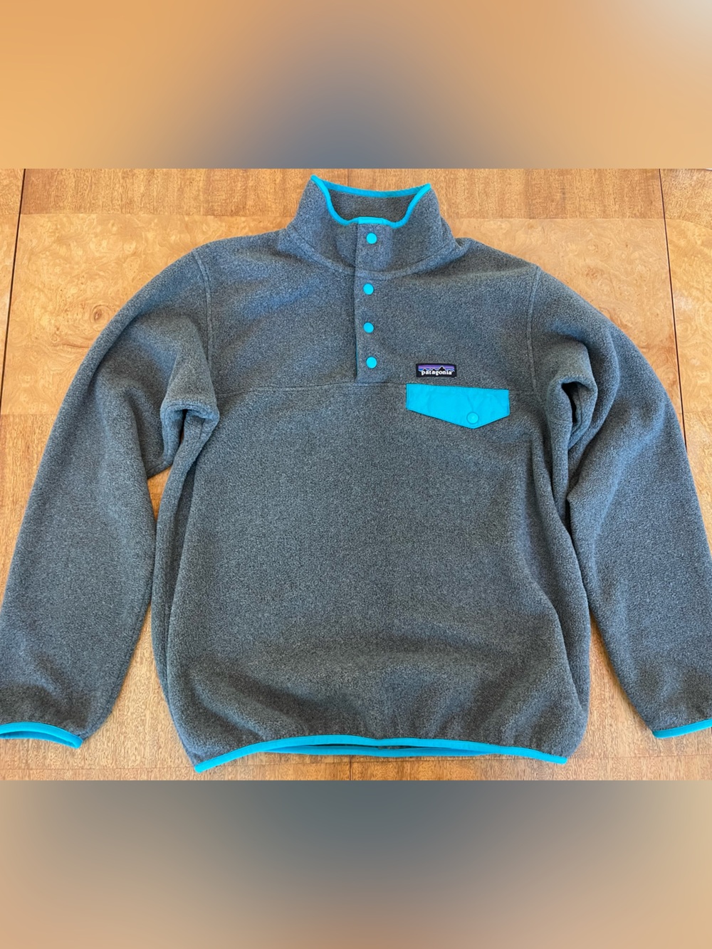 Patagonia Men’s Dark Gray Zip-Neck Fleece with Bright Turquoise Trim